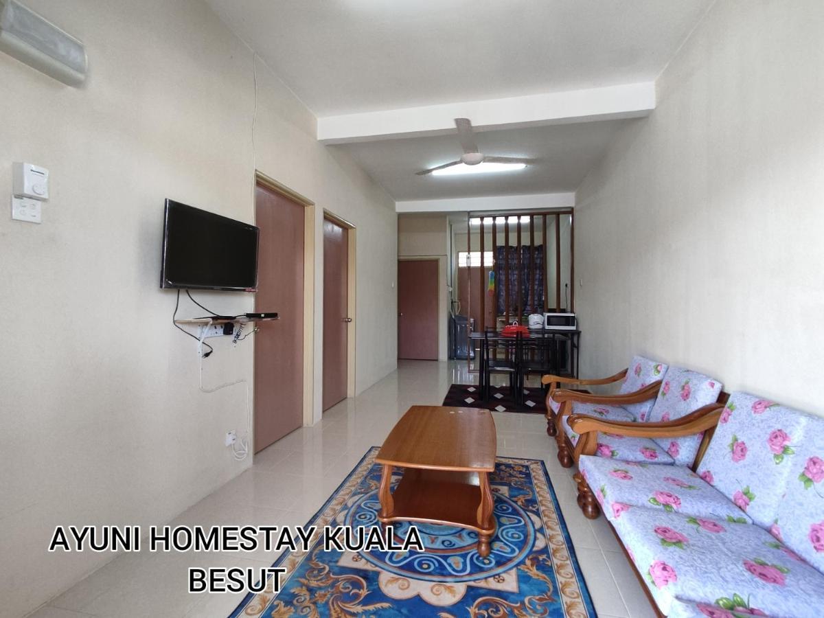 Ayuni Homestay Kuala Besut Terengganu Kampung Kuala Besut Exterior foto